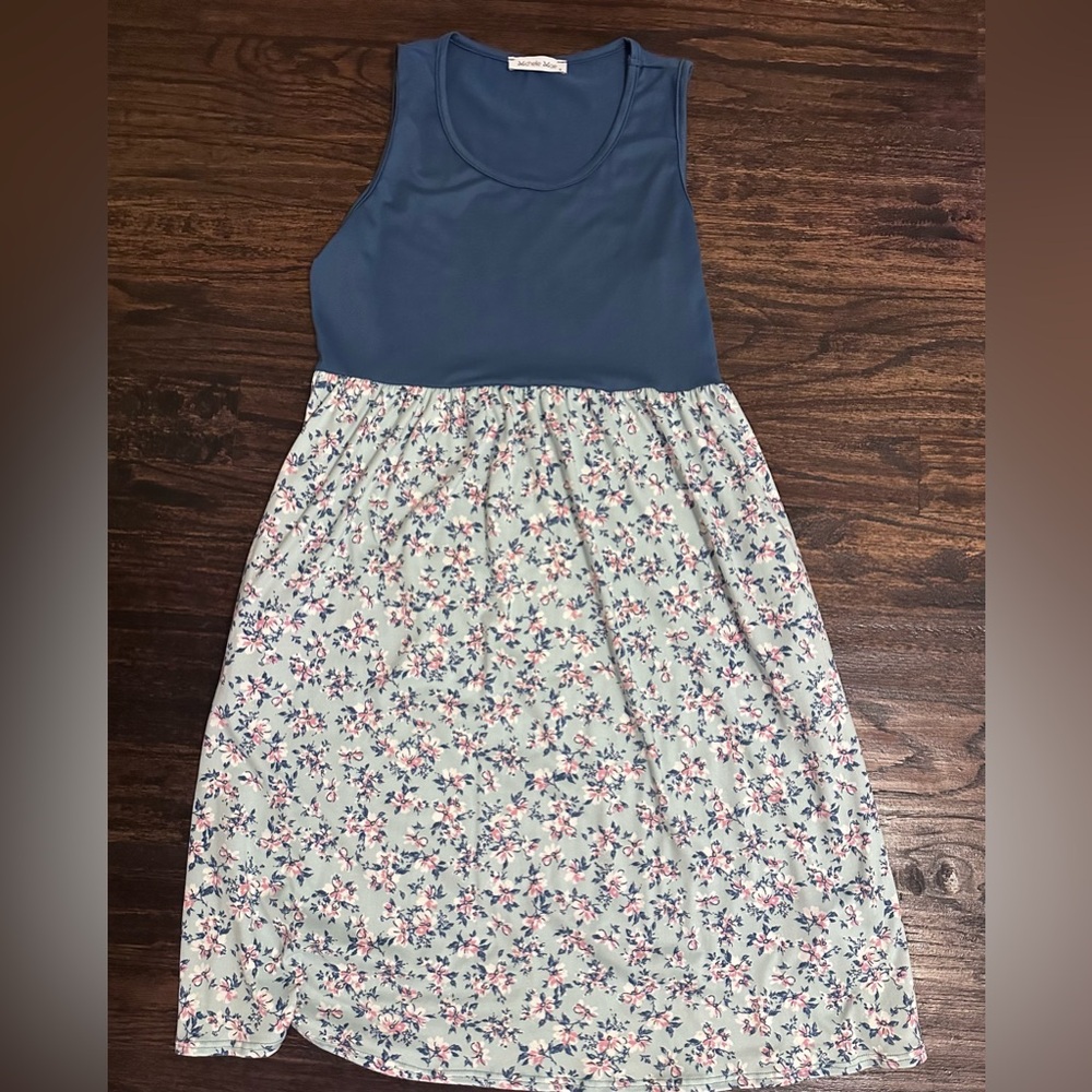 Women’s dress